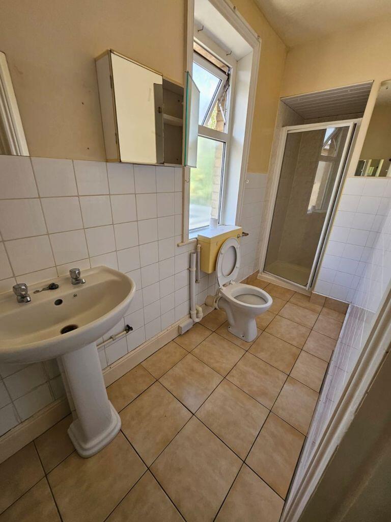 Additional image 6 of STUDENT SIX DOUBLE BEDROOM, ENSBURY PARK (p05573)