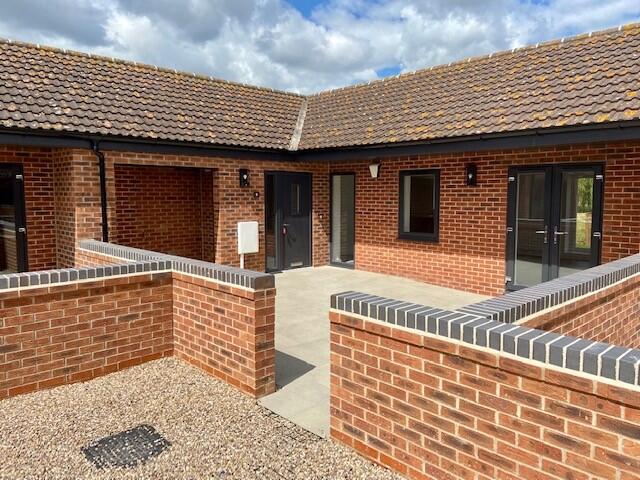 Main image of property: Holme Farm Court, Gamston, NG2