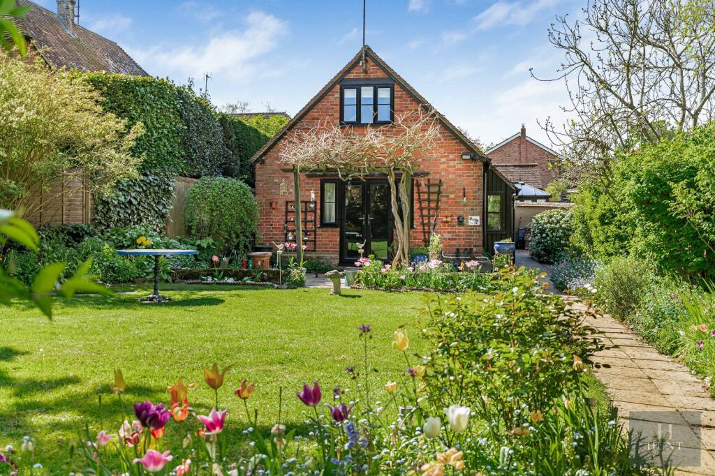 Main image of property: Church Lane, Chearsley, Aylesbury, Buckinghamshire, HP18