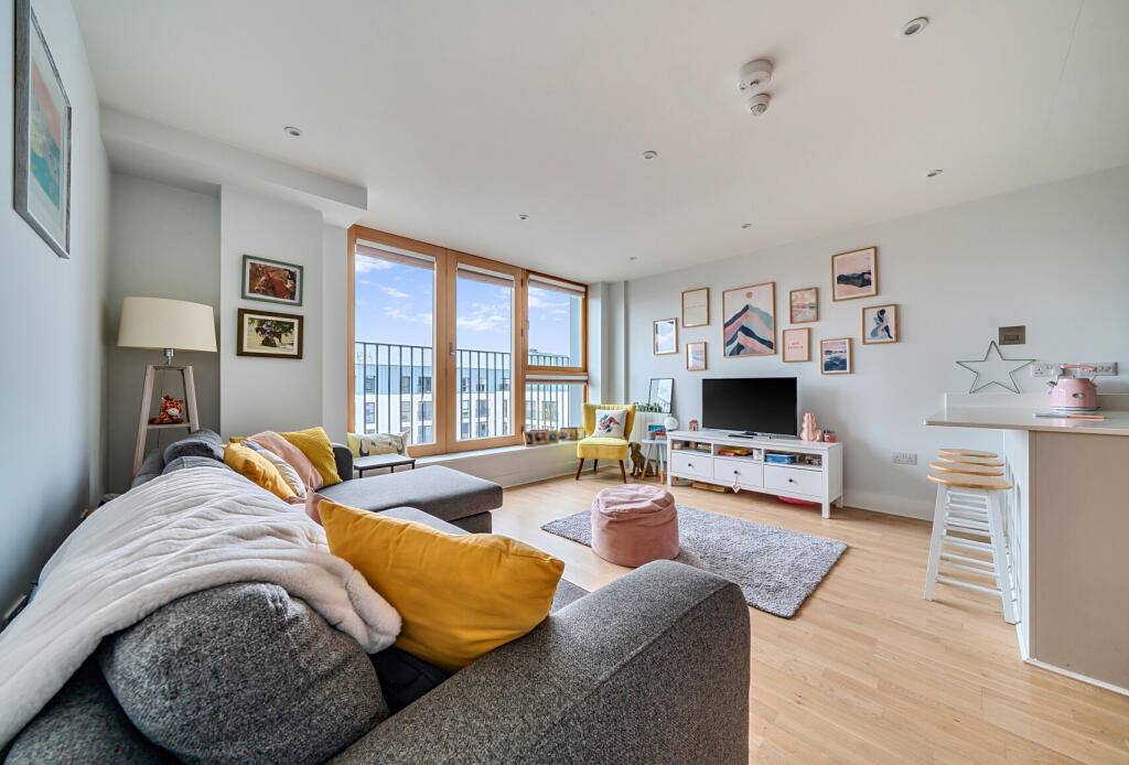 Main image of property: Temple Street, Keynsham, Bristol, Somerset, BS31