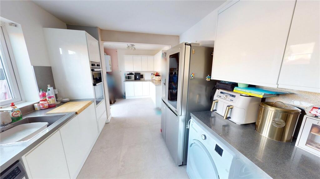 House in Chadwell St Mary, Essex - View 4