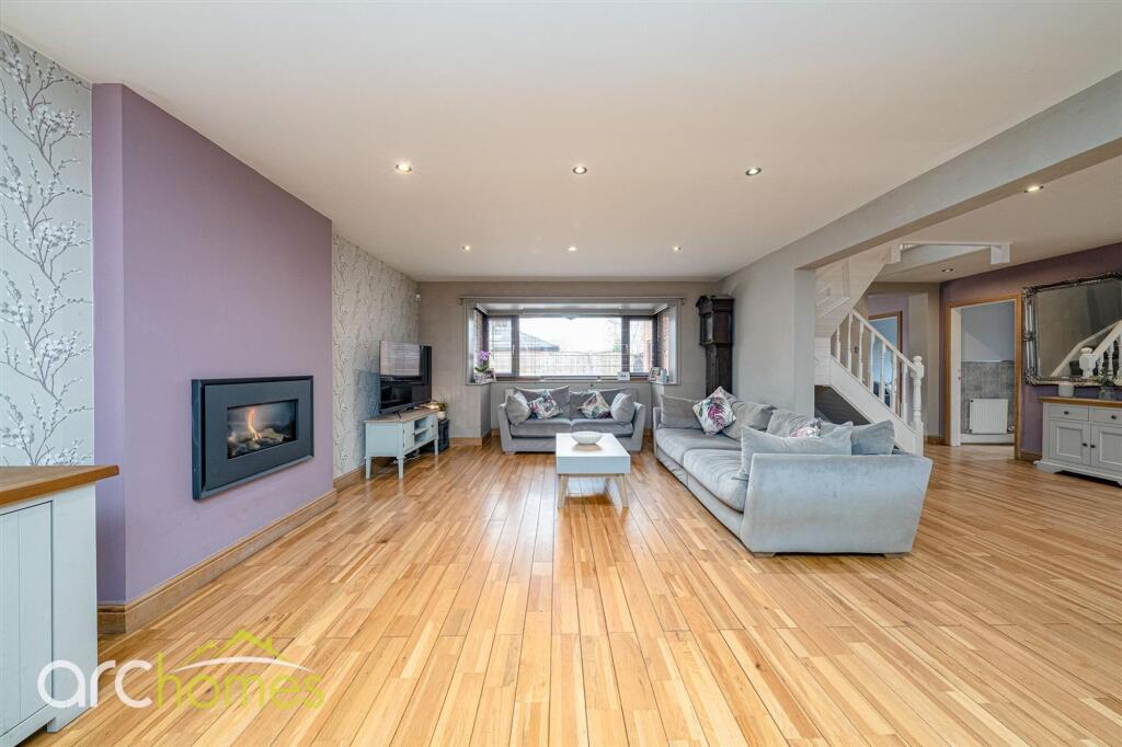 House in Wigan, Greater Manchester - View 5