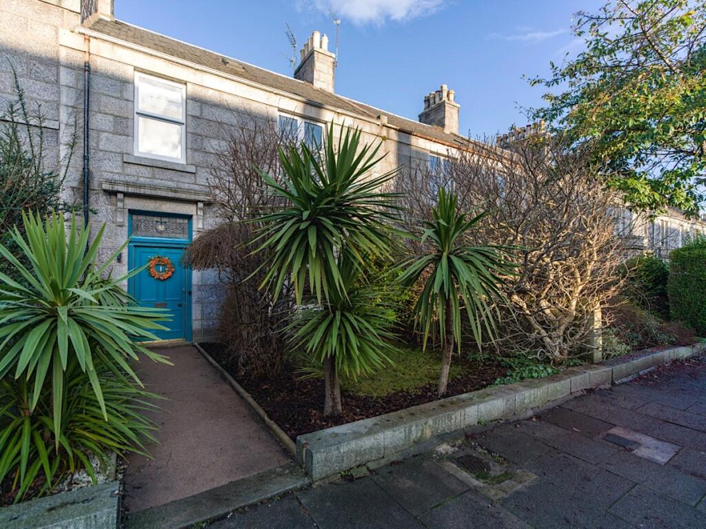 Main image of property: 42 Beaconsfield Place, Aberdeen, AB15