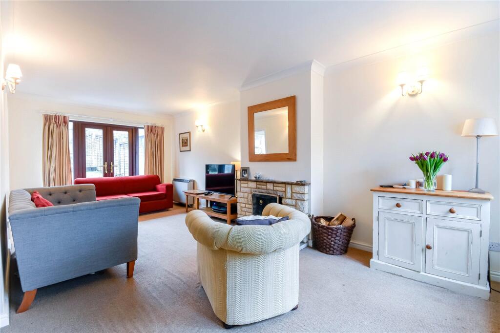 Barn Close, Kintbury, Hungerford, Berkshire, RG17 photo 3