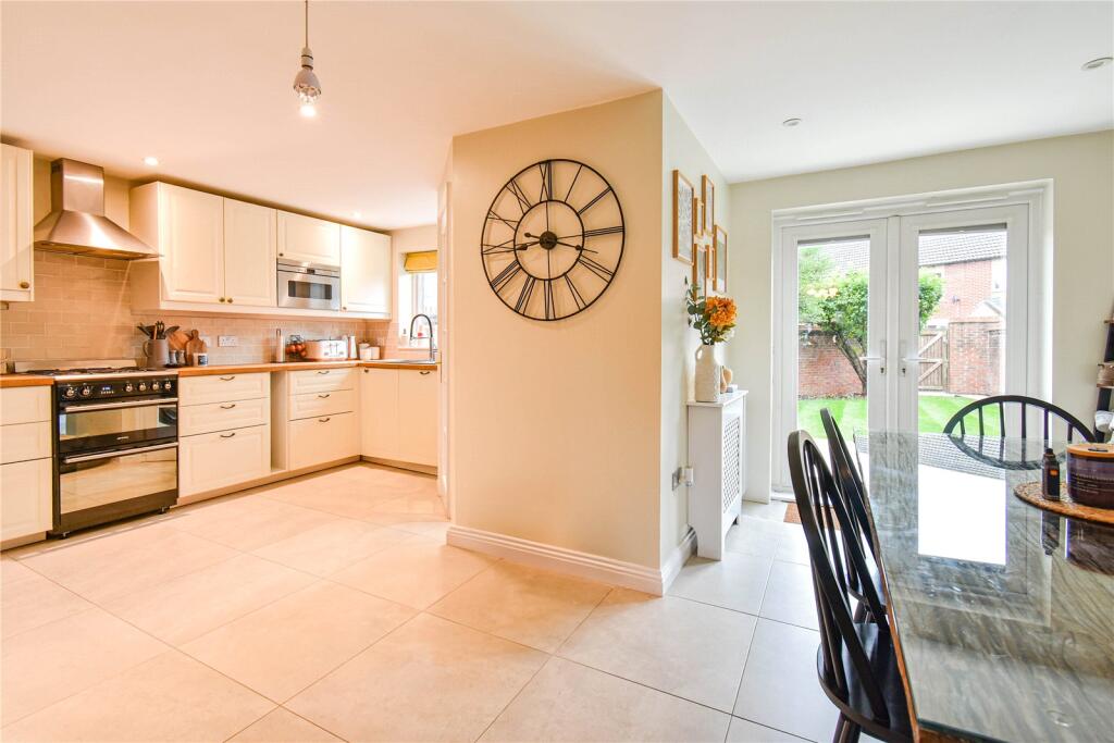 Deadmans Lane, Greenham, Thatcham, Berkshire, RG19 photo 3