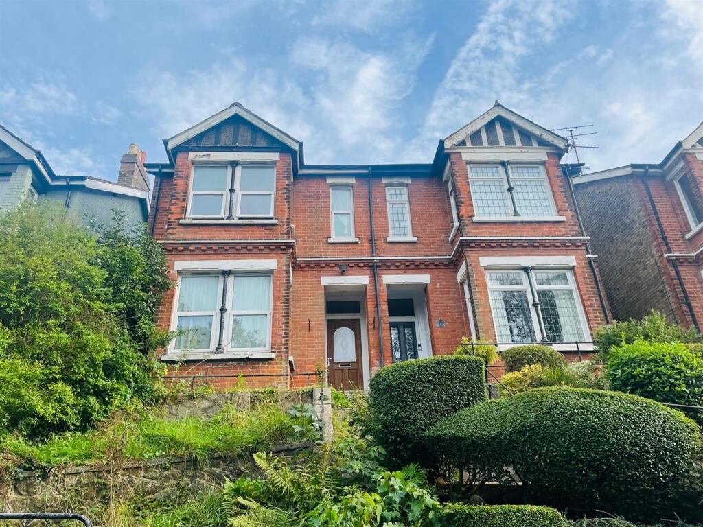 3-bed house on Folkestone Road, Dover, £250,000
