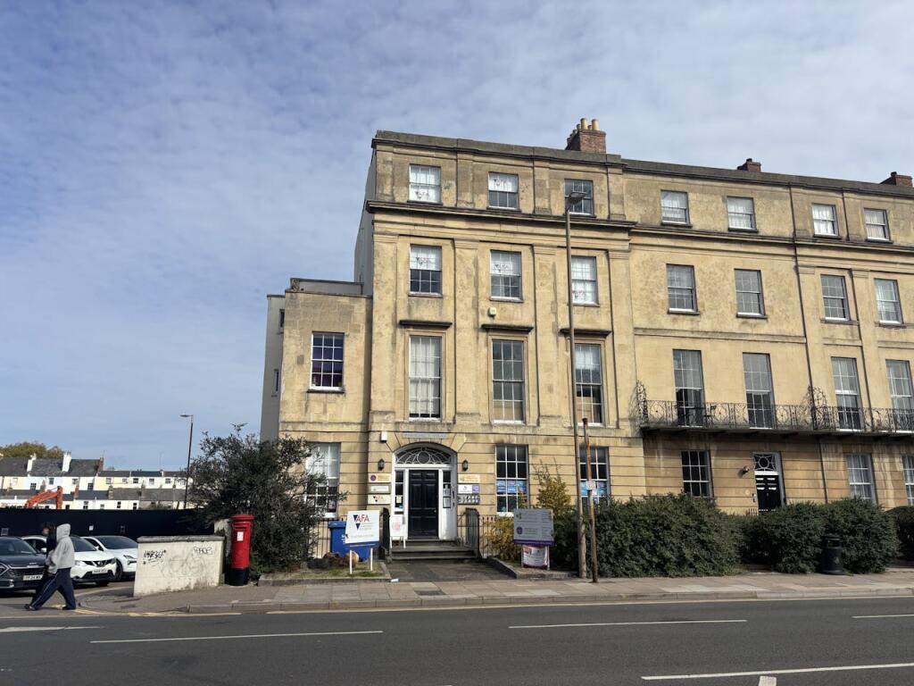 Main image of property: 1 St Margarets Terrace, Cheltenham, GL50 4DT
