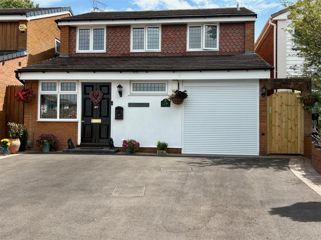 Main image of property: Lancaster Gardens, Penn, Wolverhampton