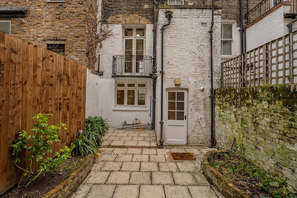 3 bedroom flat for rent
