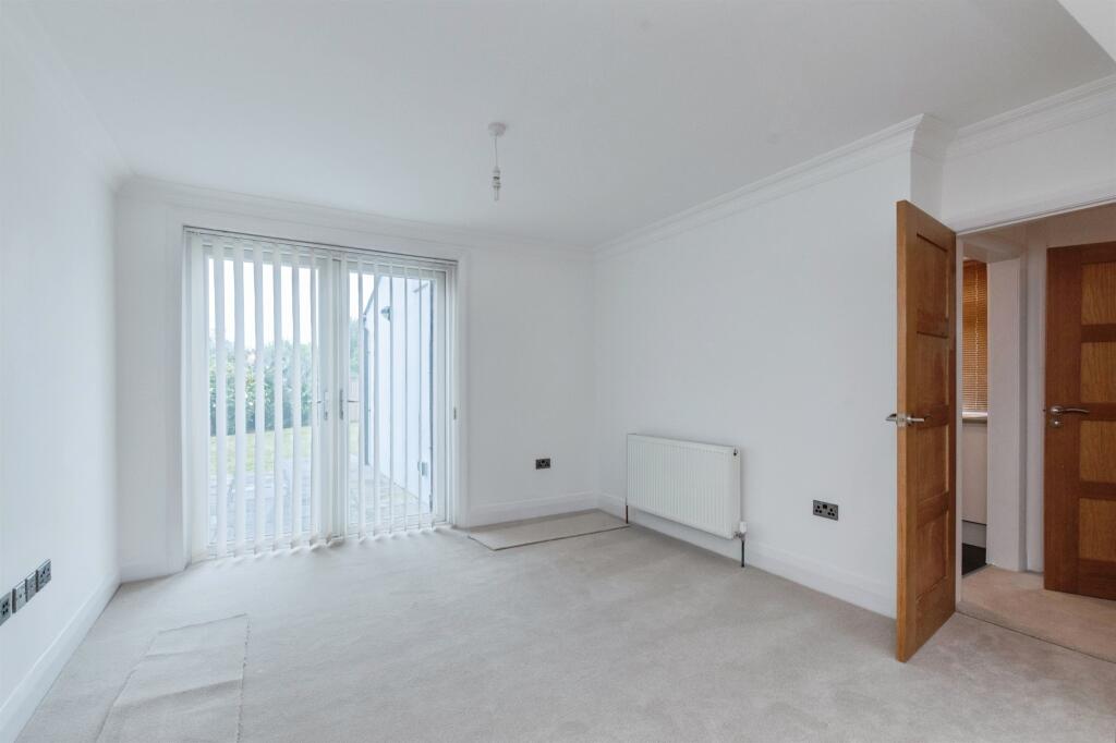 Cornelia Crescent, Poole photo 5