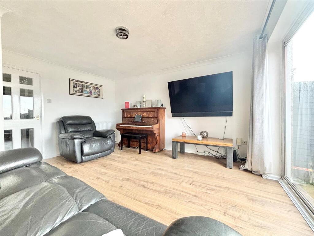Langridge Drive, Portslade, Brighton photo 2