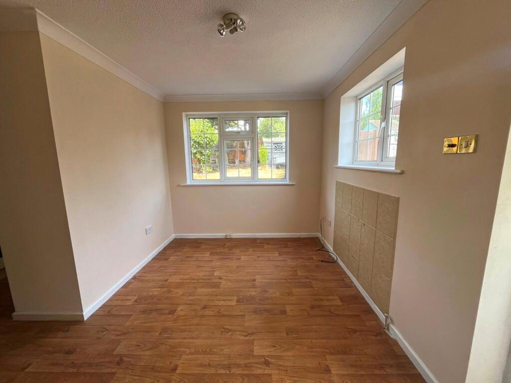 House in Daventry, Headlands - View 5