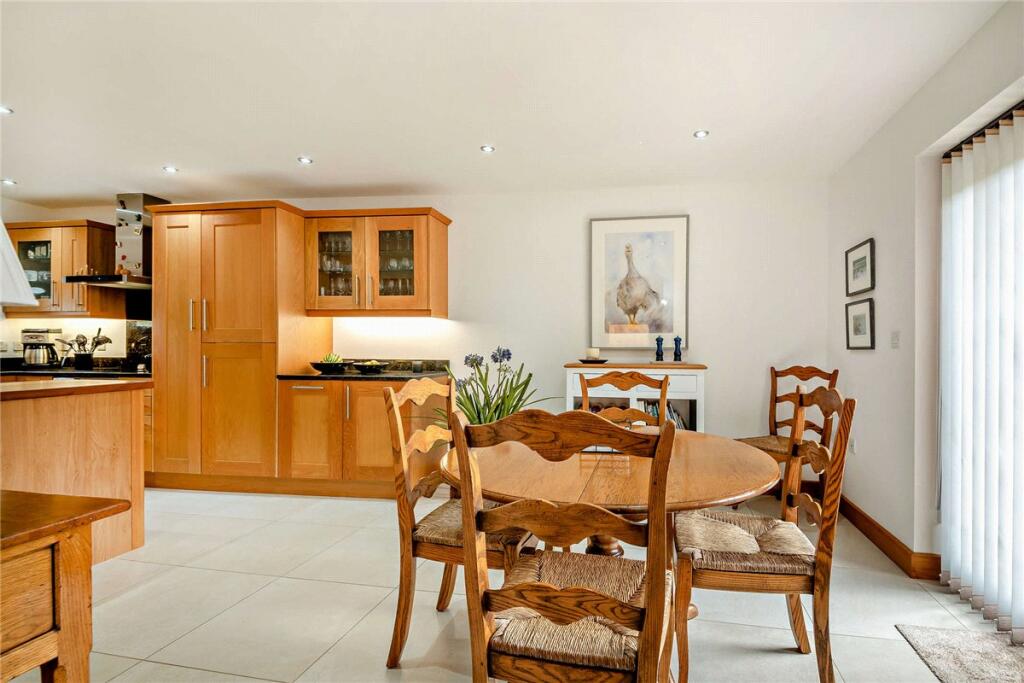 House in Reading, Speen - More