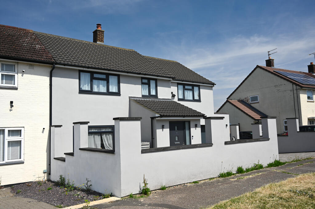 Somers Road, Welham Green, Hatfield, Hertfordshire - View 2