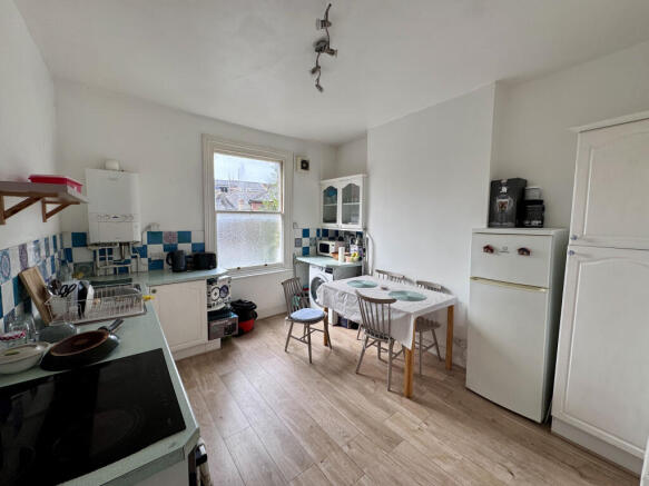 Flat 1 Kitchen