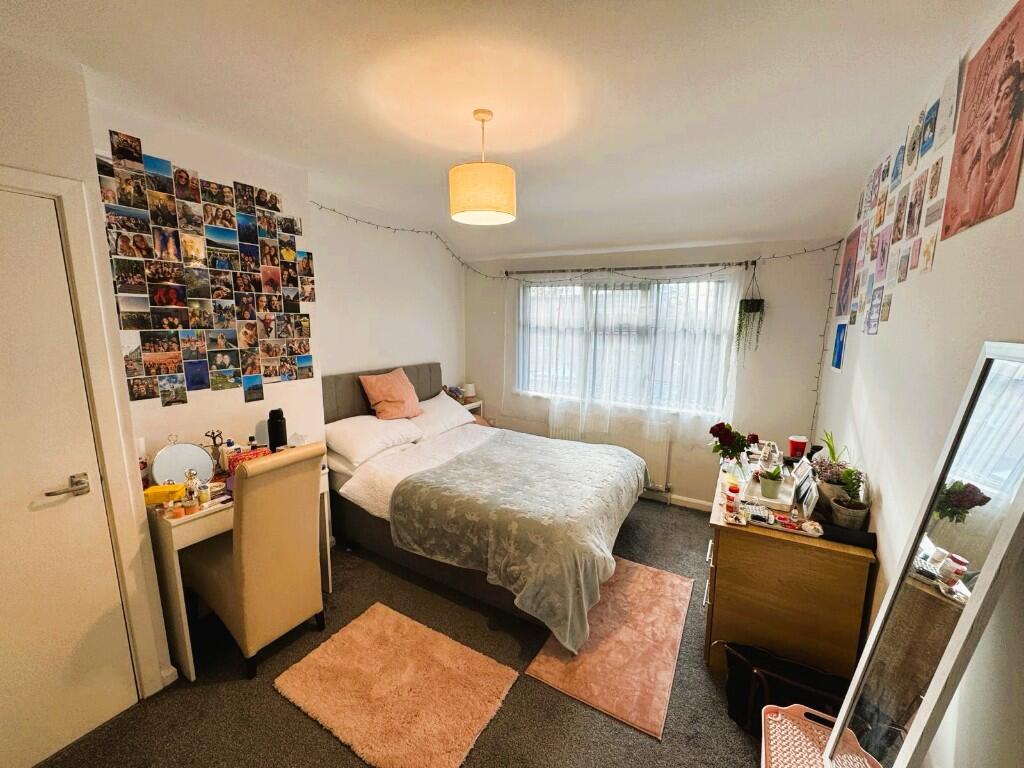 House in Nottingham - View 3