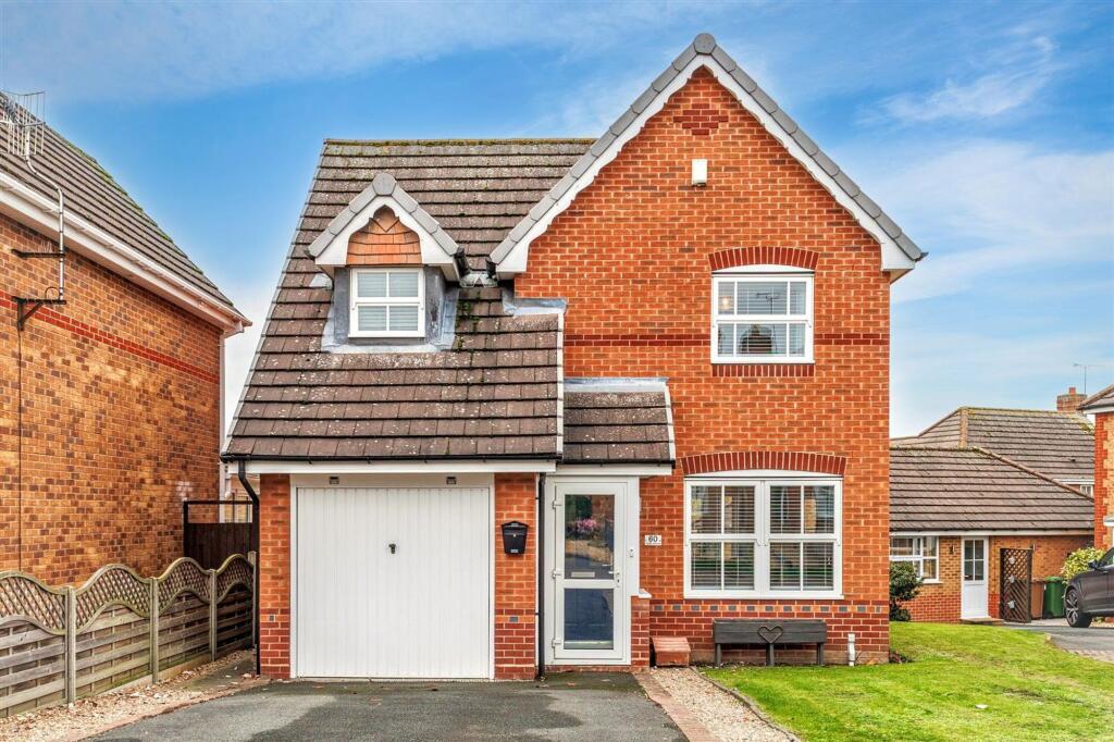 3-bed detached on Clyde Avenue, Evesham, WR11, £340,000