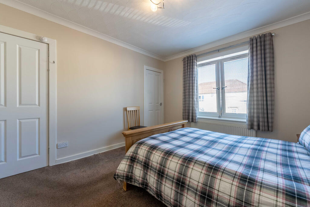 Apartment in Coatbridge, Mosside - View 4