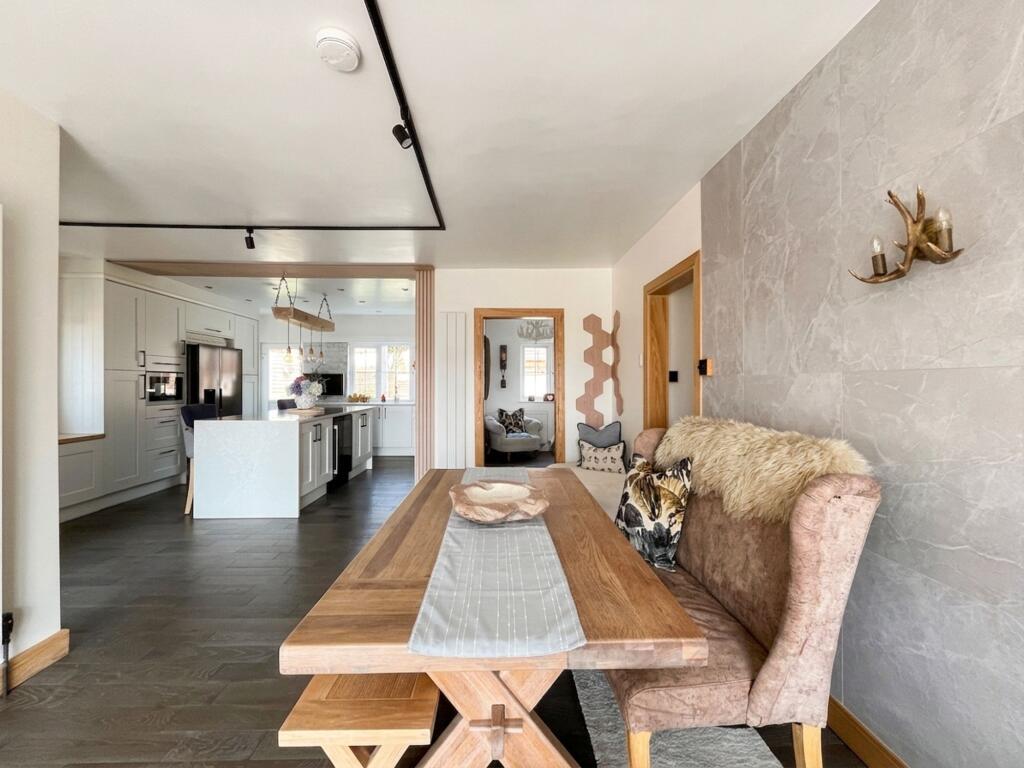 Greystones, 6 Craig Yr Eos Avenue, Ogmore By Sea, Vale of Glamorgan, CF32 0PF photo 4
