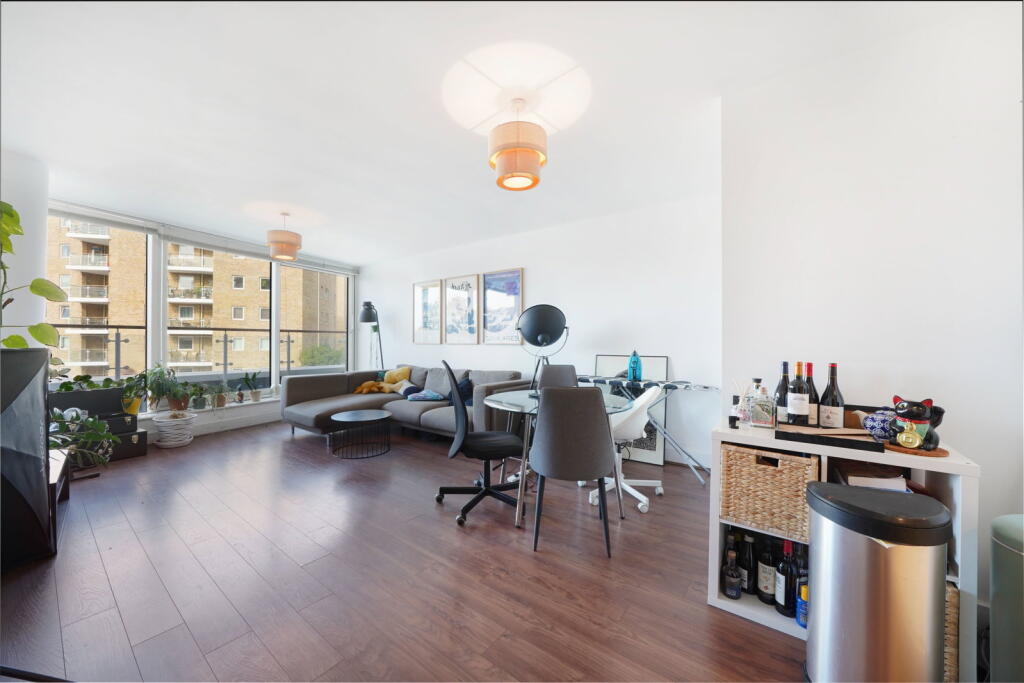 Basin Approach, London, E14 7JG - View 3
