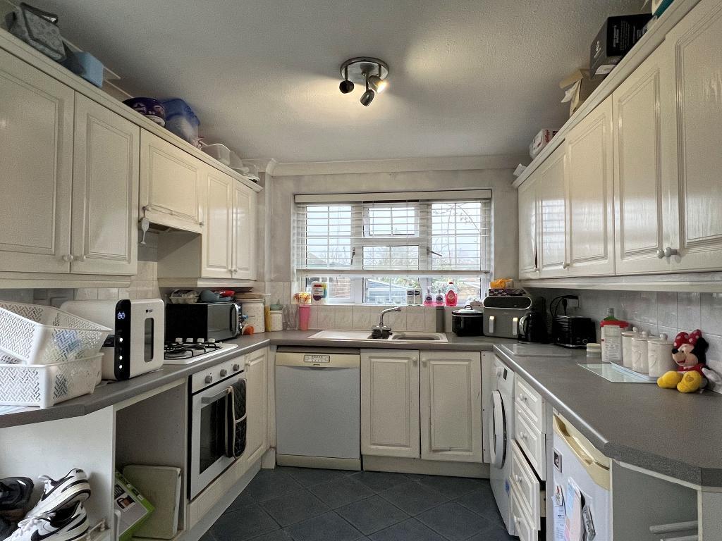 Manor Road, Upper Beeding, West Sussex, BN44 3TJ photo 3