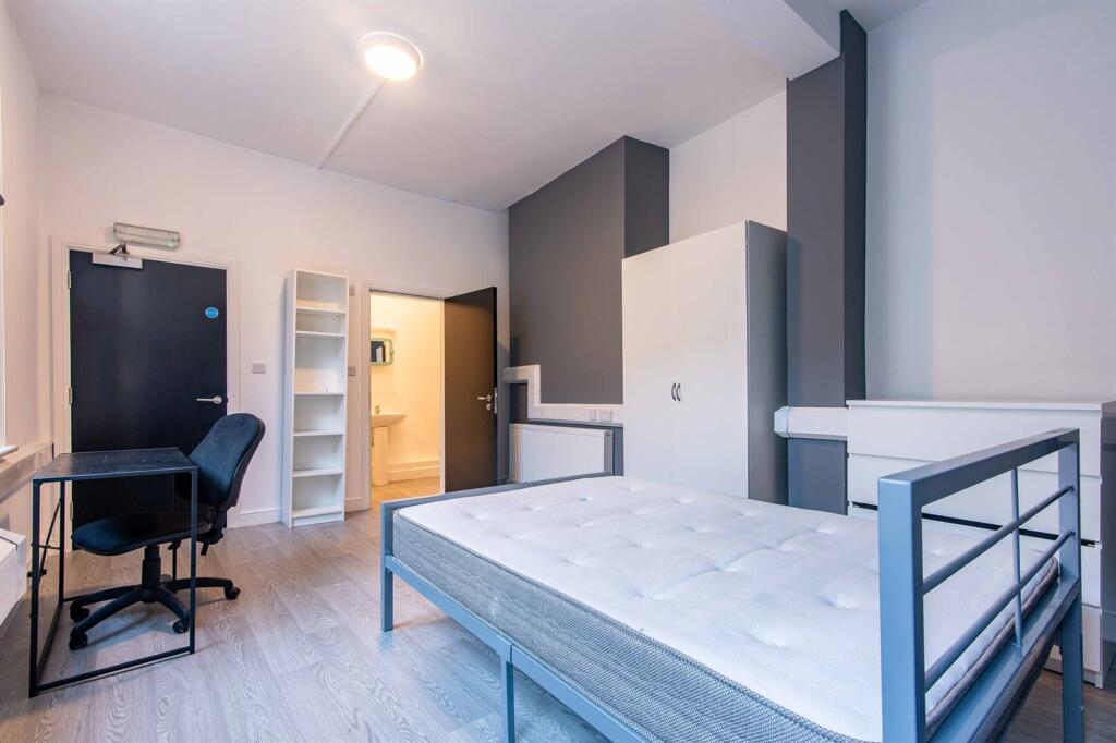 Main image of property: Bridlesmith Walk, Nottingham, NG1