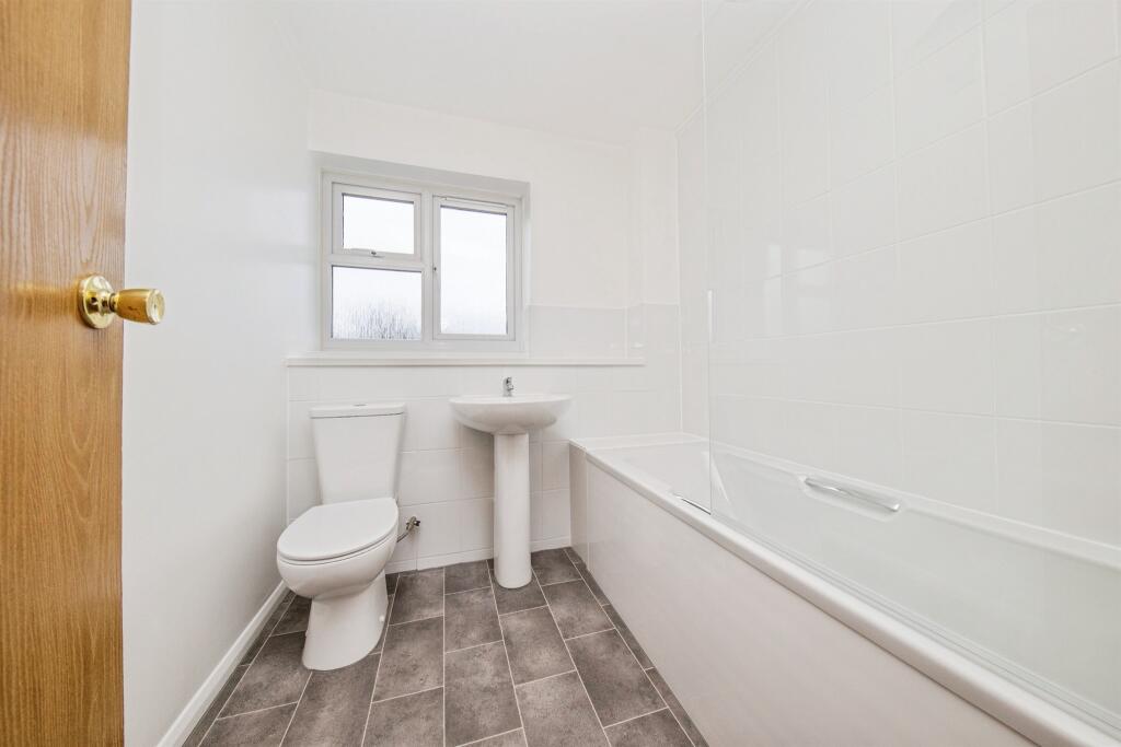 Apartment in Colchester, Myland, Highwoods - View 3