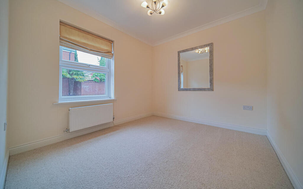 House in Swindon - View 5