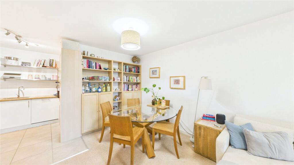 Apartment in London - View 3