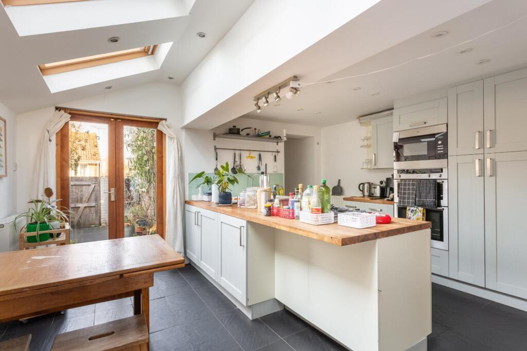 Southview Terrace, Henfield photo 5