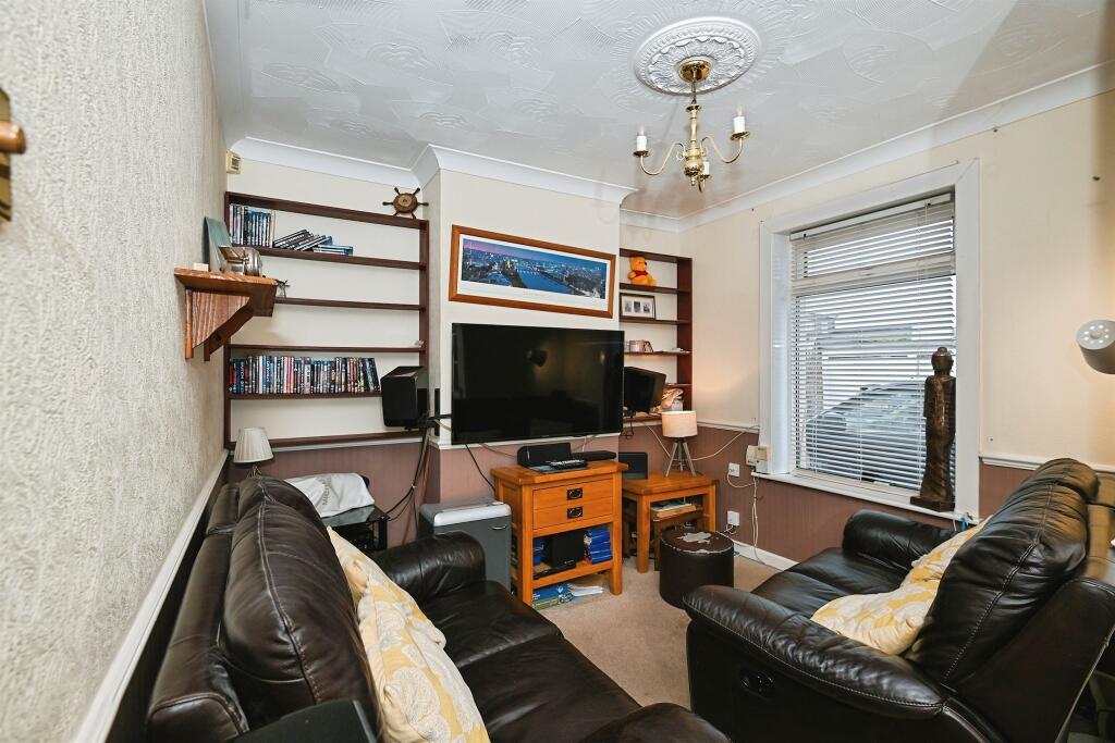 Glanville Road, Gillingham photo 2