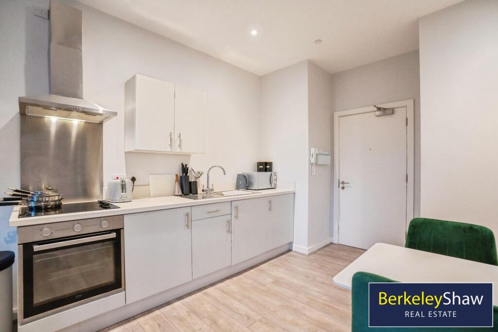 Apartment in Liverpool - View 4