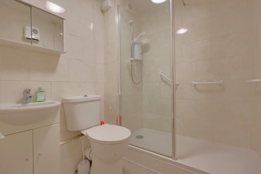 Apartment in Havant, West Leigh - View 5