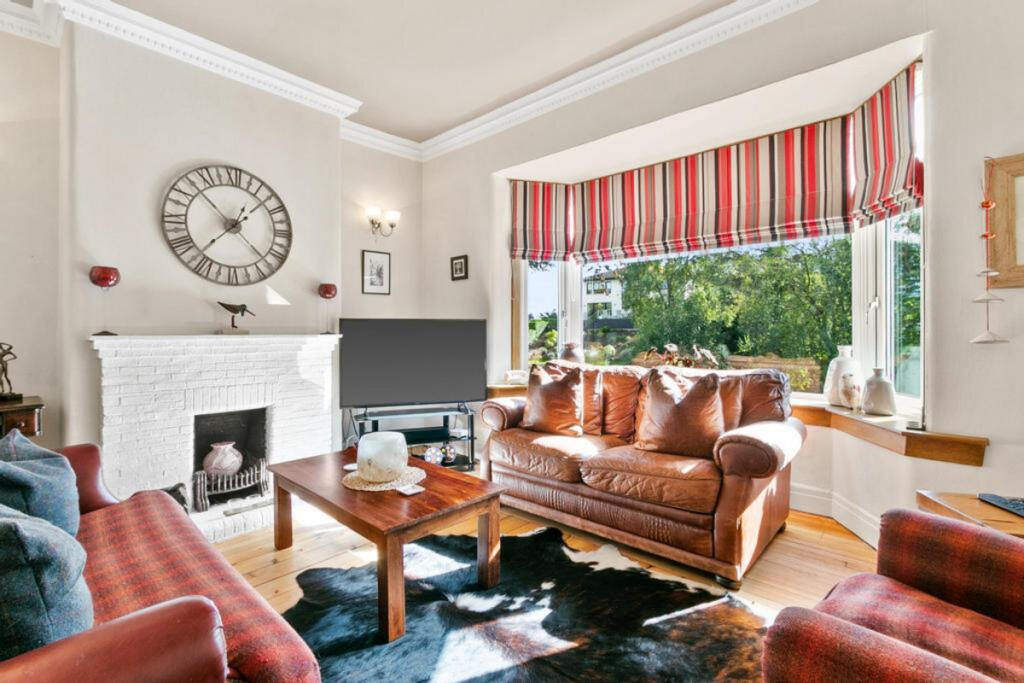 House in Newton Mearns, Fruin, Shaw - View 5