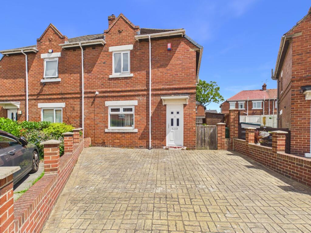 Main image of property: Aintree Gardens, Gateshead, NE8