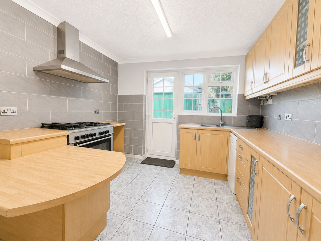 House in Poole, Sterte - View 4