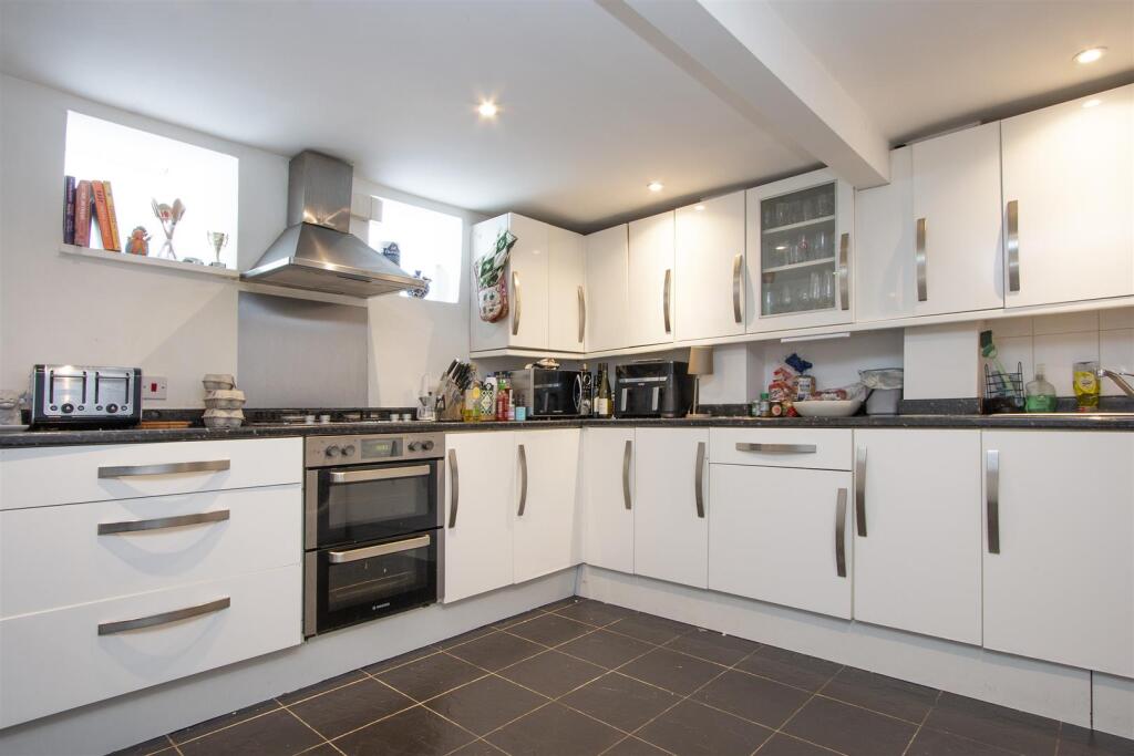 Main image of property: Hoyle Road Tooting