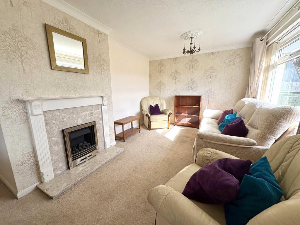 Additional image 3 of South Western Crescent, Lower Parktsone, Poole, BH14