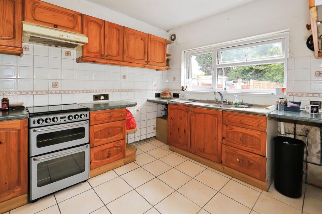 House in Wolverhampton, West Midlands - View 3