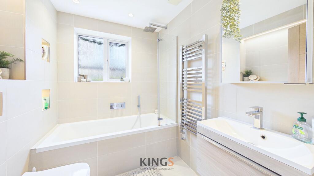 Apartment in Potters Bar - View 3