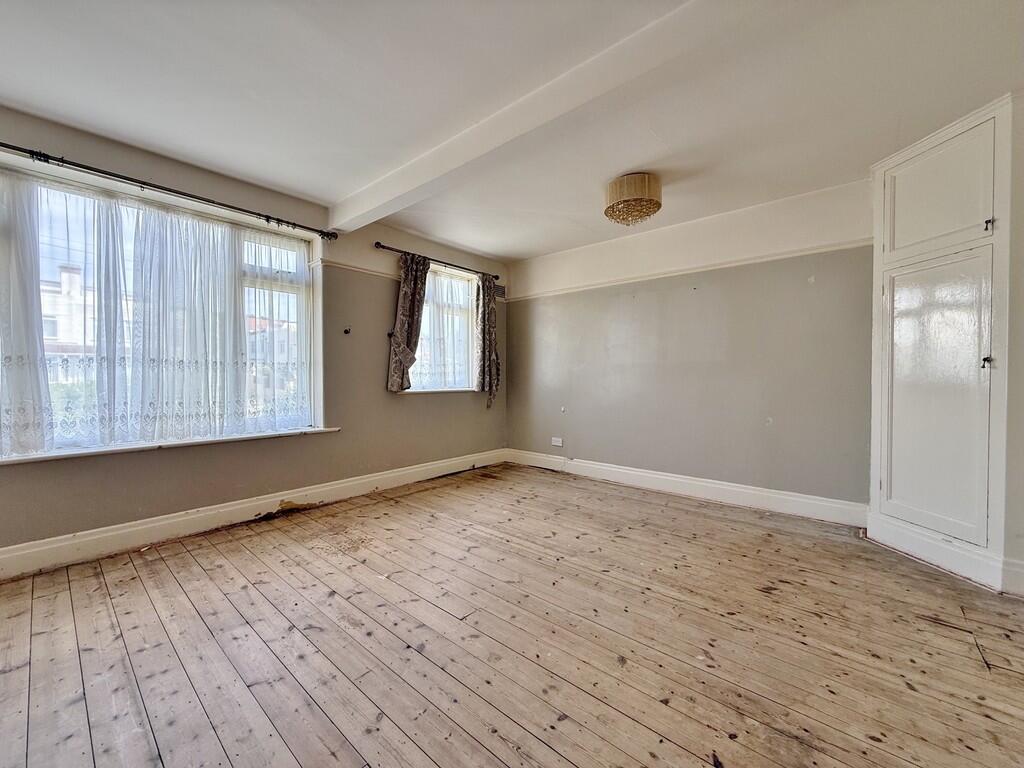 House in Portsmouth - More