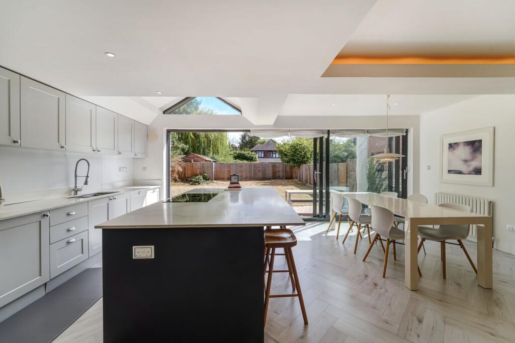 House in Walton-on-Thames, Surrey - View 2