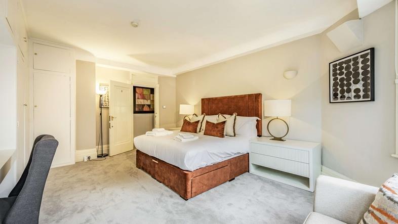 Apartment in London - More