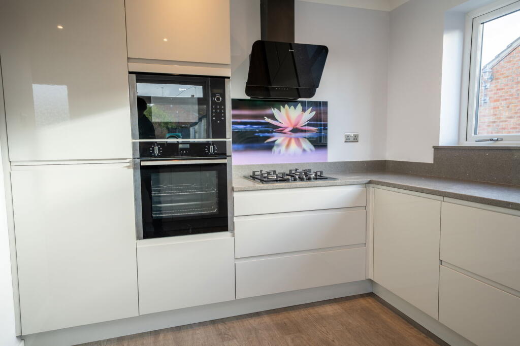Rounces Lane, Carlton Colville, Lowestoft, NR33 8AH photo 3