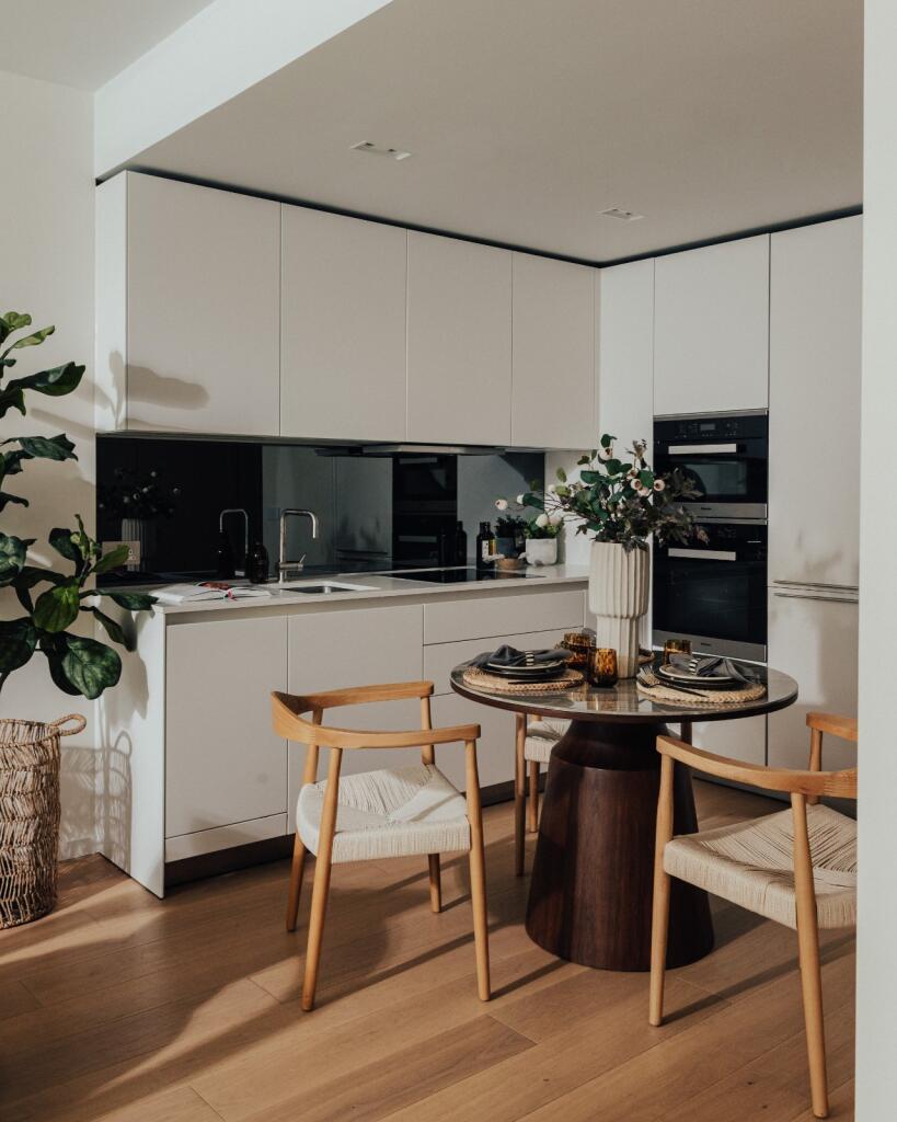 Apartment in London - View 2