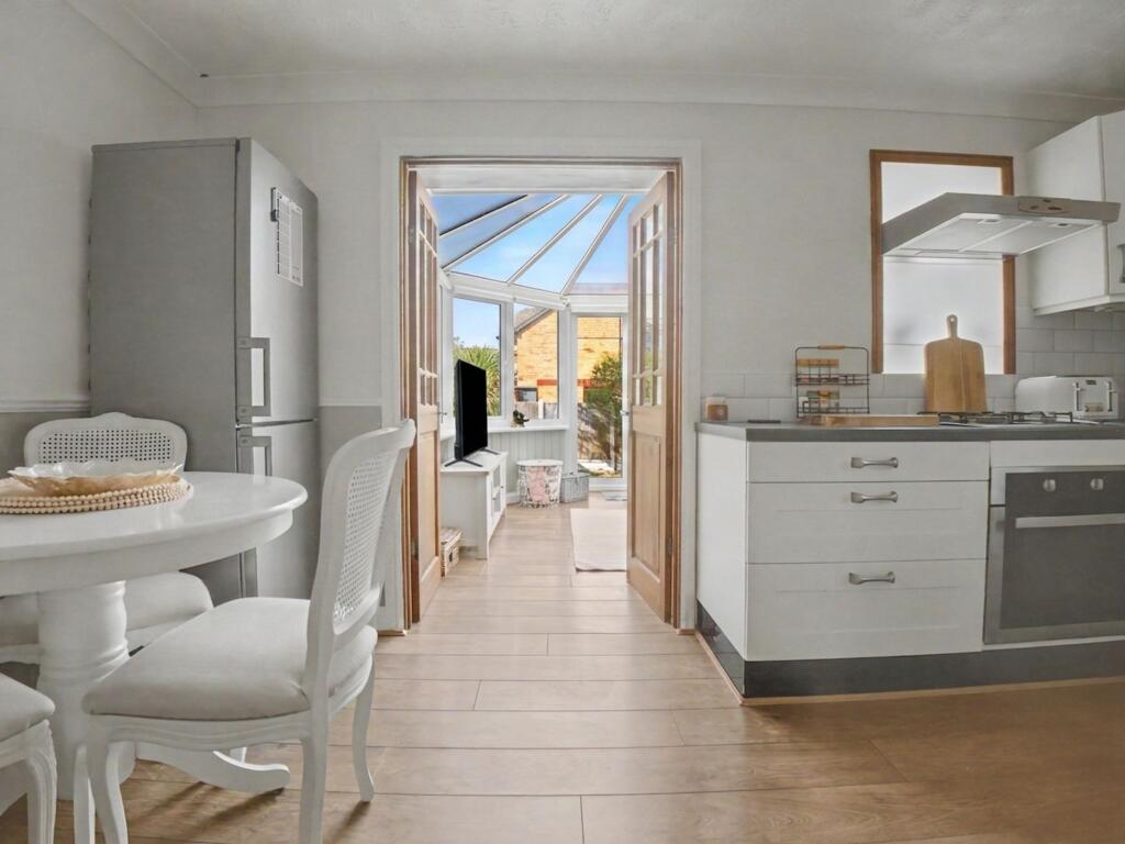 House in Southend-on-Sea - View 4