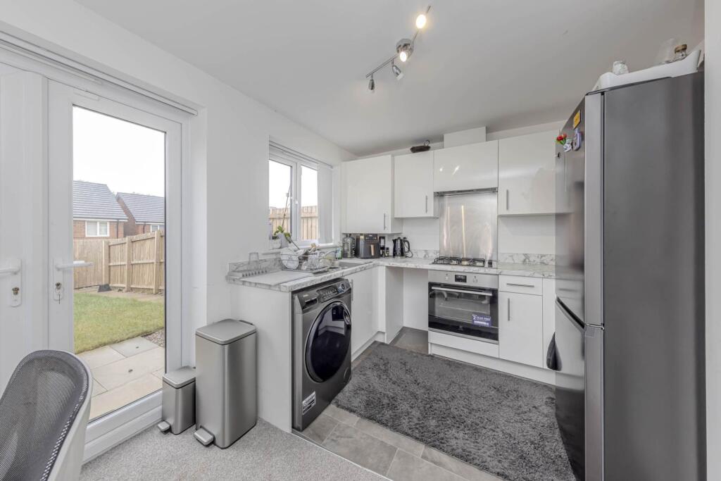 House in Stoke-on-Trent - View 4