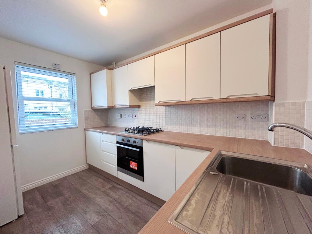 House in Cheltenham, Battledown Park, Oakley - View 2