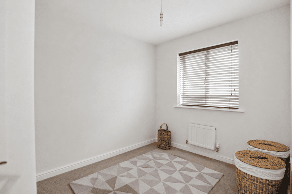 House in Ettingshall - View 5