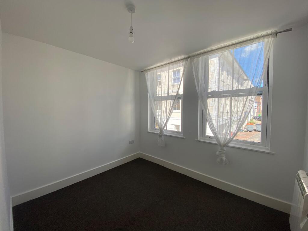 Apartment in Tonbridge - View 5